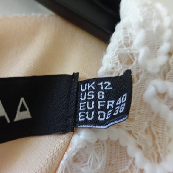 NAANAA, white lacy romper size 8 (US) new with tags v neck lined body very soft - Picture 4 of 14